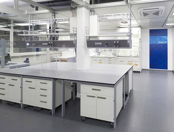 實(shí)驗(yàn)室家具生產(chǎn)廠家介紹實(shí)驗(yàn)室常用的實(shí)驗(yàn)臺(tái)都有哪幾種?