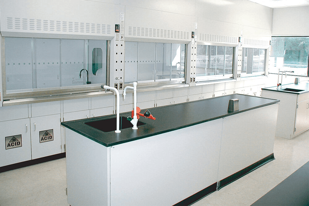 醫(yī)療檢測實驗室的核心標準：裝修設計與安全規(guī)范深度解讀